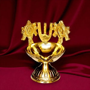 Tilak Shanku Chakra Deepam pour Pooja | Lampe à huile de qualité supérieure pour la maison, le bureau et le temple - Product Image 4