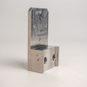 Support de montage 3D en acier inoxydable usiné CNC sur mesure AMT VINA, pièces métalliques de précision pour équipement d'automatisation industrielle - Product Image 2