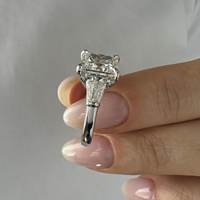 Bague de fiançailles à trois pierres en diamant de laboratoire taille princesse 4 carats E VS1, baguettes coniques en triade, certifiée IGI