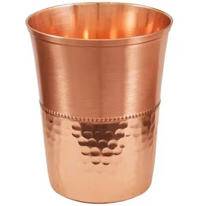 Verre à boire en cuivre martelé, design classique, fait main, pour Moscow Mule, usage domestique et professionnel, prix économique. - Product Image 1