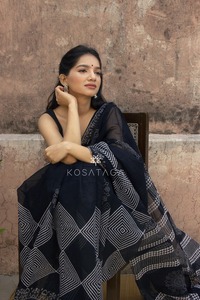 Sari en polyester imprimé pour femme, idéal pour Diwali, séchage rapide, sans plis, tenue décontractée pour fêtes, vêtement ethnique élégant à drapé fluide - Product Image 6