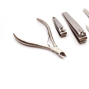 Ensemble de 7 outils de soin des ongles professionnels de luxe en acier inoxydable pour pédicure/manucure avec coupe-ongles et ciseaux pour doigts/des orteils - Product Image 5