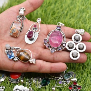 Colliers pendentifs en laiton avec pierres précieuses, faits à la main, sertissage clos, breloques ovales et en forme de cœur multicolores, style vintage chrétien 100 1000 - Product Image 6
