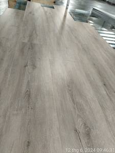 Suelo SPC Antideslizante e Ignífugo Ecológico de 8mm 6mm 5mm, Suelo Vinílico LVT con Diseño Gráfico, Resistente al Agua, Suministro de Fábrica - Product Image 2