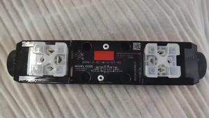 Válvula de Control Direccional Hidráulica Solenoide DG4V-5-2AJ-M-U-H7-29-EN124 DG4V-3-52C-M-KUP5-H7-60-EN181 DG4V-3-0C-M-U-H7-60 - Product Image 6