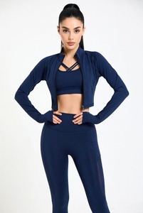 Ensemble de yoga 3 pièces pour femme, grande taille, respirant, écologique, séchage rapide, avec leggings et ceinture à logo imprimé torsadé sur le devant – Vente en gros - Product Image 3