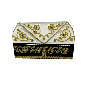Casquette de prince traditionnelle noire et blanche, brodée à la main, motif de festival et de carnaval, avec petit bateau brodé - Product Image 6