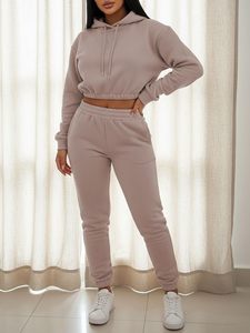 Ensemble de survêtement décontracté pour femmes, sweat à capuche court à manches longues et pantalon de jogging, fournisseur en gros - Product Image 3