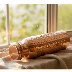 Wholesale Pure <b>Copper</b> <b>Bottle</b> for <b>Drinking</b> Water Hammered Finish Design Leak Proof Reusable Metal <b>Bottle</b> - Product Image 1