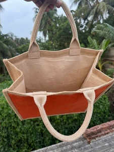 Sac fourre-tout en jute de qualité supérieure, logo personnalisé, réutilisable, sac de courses écologique pour les promotions de détail et l'usage quotidien - Product Image 4