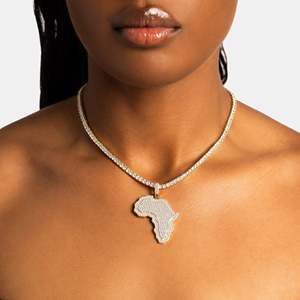 Collier Pendentif Carte d'Afrique Plaqué Or 18K Moissanite Style Hip Hop Iced Out Chaîne Maille Cubaine Bijoux Unisexe - Product Image 1