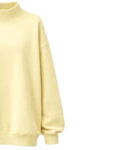 Sweat-shirt polaire surdimensionné personnalisé jaune clair pour femme, col montant, pull décontracté chaud d'hiver en coton et polyester, coupe ample et tendance - Product Image 4