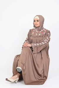 Abaya longue à capuche ample et modeste pour femme, brodée de papillons, idéale pour l'Aïd, le Ramadan et la prière - Product Image 4
