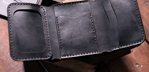 กระเป๋าสตางค์หนังแท้แบบสามพับสำหรับผู้ชาย ป้องกัน RFID สไตล์วินเทจ พร้อมโลโก้สั่งทำพิเศษ  ใส่บัตรเครดิตได้  ขายส่ง NTW-0058B - Product Image 5