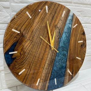 Horloge murale artisanale en bois et résine époxy personnalisée, idéale pour offrir en cadeau, décoration intérieure de qualité supérieure, objet décoratif pour restaurant et hôtel - Product Image 3