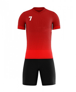 Conjunto de Uniforme de Fútbol Rojo Personalizado Unisex, Manga Corta, Cuello en V, Malla Transpirable, Poliéster que Absorbe la Humedad, Número 7 Impreso en la Parte Delantera - Product Image 6