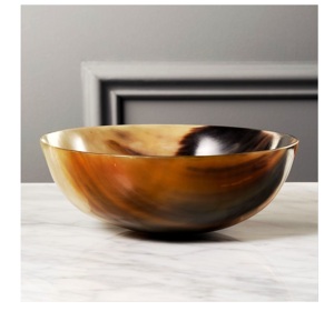 Bol de service artisanal en corne, écologique, design moderne, tons bruns, poli, pour la restauration, design minimaliste, 8 - Product Image 3