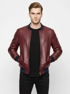 เสื้อแจ็คเก็ตบอมเบอร์หนังสีแดงเลือดหมูทรงเข้ารูปสำหรับผู้ชาย - Product Image 2