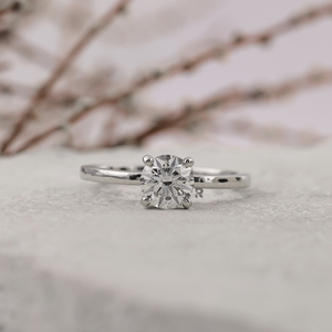 Bague de fiançailles de luxe en diamant de laboratoire solitaire celtique rond 1ct 2ct 3ct 4ct 5ct 10K 14K 18K PT950 Bijoux personnalisés pour femmes - Product Image 1
