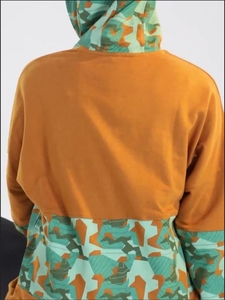 Sudadera con Capucha para Mujer, Diseño Color Block con Estampado de Camuflaje, Manga Larga, Corte Regular, Tejido de Algodón, Ropa Casual de Otoño - Product Image 3
