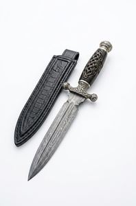 Couteau à lame fixe en acier Damas Commando, pointe tombante, manche en bois, avec étui en cuir - Product Image 1