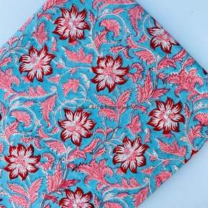 Tissu en coton imprimé traditionnel Jaipuri, coton cambriqué imprimé au bloc 60x60, tissu en coton à motifs. - Product Image 4