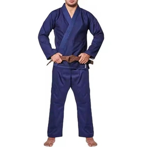 Uniforme de Karate Rojo, 100% Algodón, Resistente, Unisex para Adultos, Corte Regular, Kit de Ropa para Artes Marciales - Product Image 4