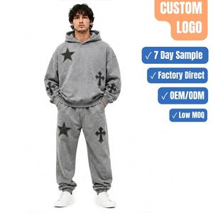 Ensemble de survêtement 2 pièces oversize pour homme, sweat à capuche et pantalon de jogging, avec applique en cuir motif étoile et croix, en polaire, personnalisable, OEM, fabricant grossiste - Product Image 1