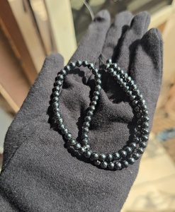 Cuentas de moissanita negra de 4.50 mm, corte AAA, facetadas, para la elaboración de joyería. - Product Image 3