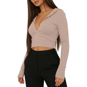Top Corto con Capucha de Punto Acanalado Beige para Mujer, de Alta Calidad, ODM OEM, Manga Larga, Cierre Frontal con Cremallera, Color Sólido, para Otoño - Product Image 3
