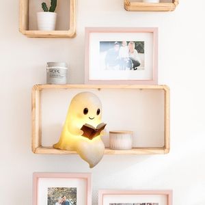 Lampada Notturna a Forma di Fantasma che Legge un Libro, Statua Decorativa Illuminata per Halloween, per Uso Interno - Product Image 2