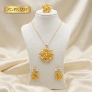 Ensemble collier et boucles d'oreilles élégants à motif floral africain, bijoux de luxe plaqués or, bijoux de mode - Product Image 1