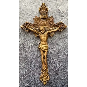 Croix d'église en laiton de luxe avec un artisanat détaillé, décoration religieuse chrétienne murale pour les espaces de prière - Product Image 5