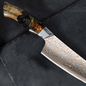 Couteau Santoku artisanal en cuivre damasé avec manche ergonomique pour une découpe fine des légumes et la préparation quotidienne des repas - Product Image 6