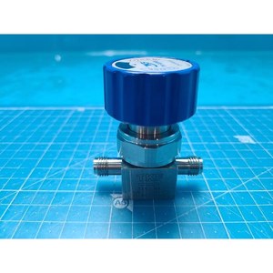 Vanne à soufflet TKF BA 10K 1/2 haute pureté, utilisée comme pièce détachée pour équipement semi-conducteur d'époque - Product Image 3