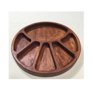 Plateau en bois de qualité supérieure, fabriqué en bois naturel, durable et élégant, idéal pour la salle à manger et la cuisine. - Product Image 2