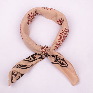 Foulard carré doux en coton imprimé au bloc Bagru, 55x55cm, bandana écologique respirant pour femme, toutes saisons - Product Image 5