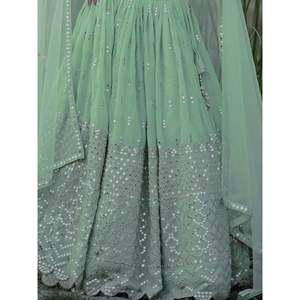 Lehenga Choli de Georgette con Lentejuelas Verde Pastel para Recepción de Boda - Product Image 1