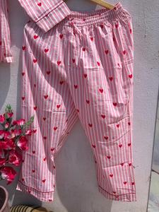 Pyjamas en jersey doux et extensible pour demoiselles d'honneur, cadeau de demande en mariage pour demoiselles d'honneur, enterrement de vie de jeune fille, pyjamas personnalisés pour la préparation de la fête - Product Image 6