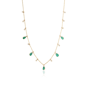 Collar de Cadena Minimalista con Dijes de Esmeralda en Forma de Pera y Diamantes de Corte Redondo, Diseño Hecho a Mano, en Oro Amarillo Sólido de 14K - Product Image 1