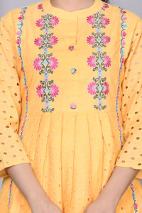 Salwar Kameez en coton brodé floral jaune, taille élastique mi-haute, longueur genou, pantalon assorti, talons transparents, décontracté, été - Product Image 3