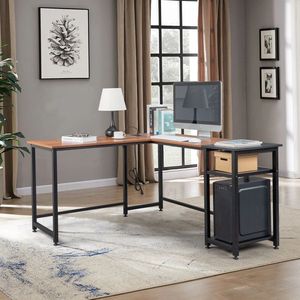 Scrivania per Computer a L in Legno di Tigre con Prese di Corrente e Ripiano - Product Image 5