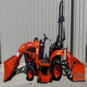 Tractor agrícola pequeño Kubota BX1880 de 18 HP con cargador frontal, 4x4, diésel, para cultivo, remolque y carga de materiales. - Product Image 4