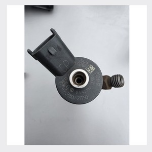 Injecteur de carburant diesel Refur pour Hyundai Santa Fe, injecteur de carburant diesel Refur 0445110329 3380027750 4p pour pièces automobiles Hyundai Santa Fe - Product Image 3