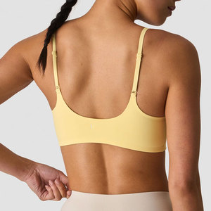 Soutien-gorge de yoga en nylon et élasthanne pour femme, design à bretelles, vente en gros, personnalisable, séchage rapide, vêtements de fitness et de sport, couleur unie, haute élasticité - Product Image 3