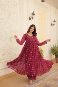 New Fatema Fashion Designer Women's <b>Indian</b> Traditional Wear Kurta/Kurti Rayon Faux Georgette Fancy Dupatta Set Foil Print - Product Image 3