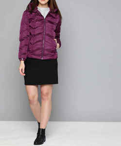 Chaqueta Acolchada Morada para Mujer con Capucha, Manga Larga, Abrigo de Otoño, Color Sólido, Tejido Ecológico con Memoria, Cierre Tipo Pullover, Corte Regular - Product Image 5