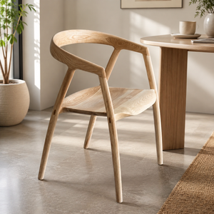 Chaise élégante en teck, conçue pour une utilisation durable, avec une construction robuste, un siège confortable et de belles teintes de bois naturel. - Product Image 1
