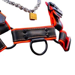 Harnais en dentelle sexy pour homme, modèle Hardline Bulldog, en fausse fourrure, orange, ajustable, en cuir premium, pour clubbing - Product Image 4