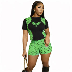 Ensemble 2 pièces pour femmes, t-shirt ajusté noir et short cycliste rose à imprimé croissant, tenue sexy, ensemble assorti streetwear d'été - Product Image 3